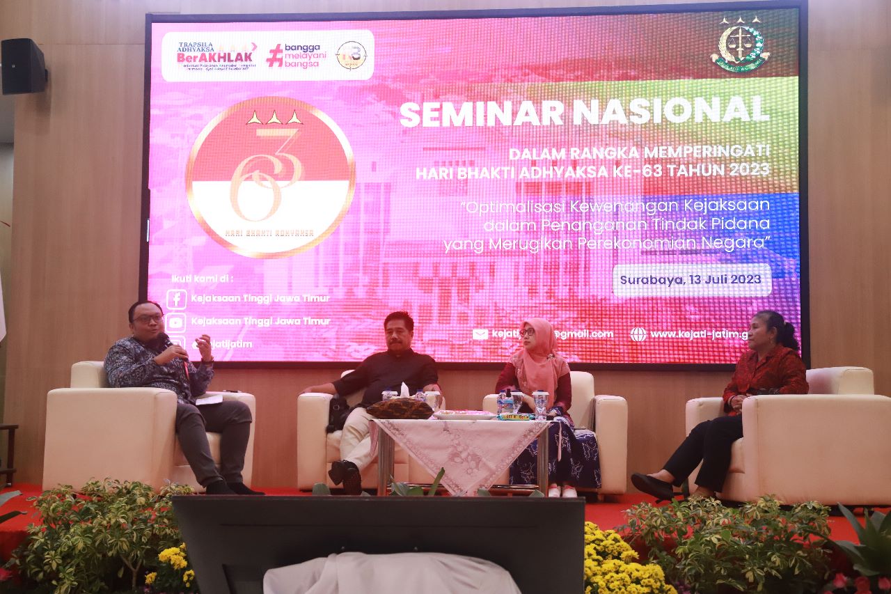 Kejaksaan Tinggi (Kejati) Jawa Timur (Jatim) menggelar Seminar Nasional dengan thema Optimalisasi Kewenangan Kejaksaan dalam Penanganan Tindak Pidana yang Merugikan Perekonomian Negara (Foto / Istimewa)