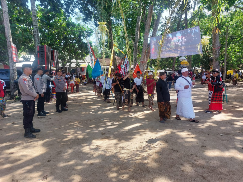 Jelang Perayaan Nyepi, Pantai Balakembang Malang Gelar Uparara Jalanidhipuja