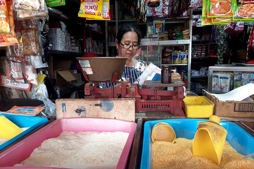 Kenaikan Harga Pangan Membuat Pasar Sepi Pembeli