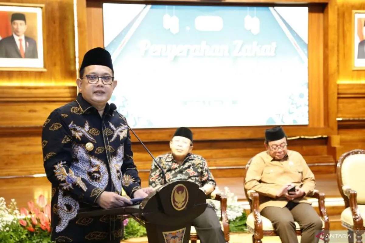 Pj Gubernur Jatim Adhy Karyono di Gedung Negara Grahadi Surabaya, Minggu (17/3/2024). ANTARA/HO-Biro Adpim Jatim.