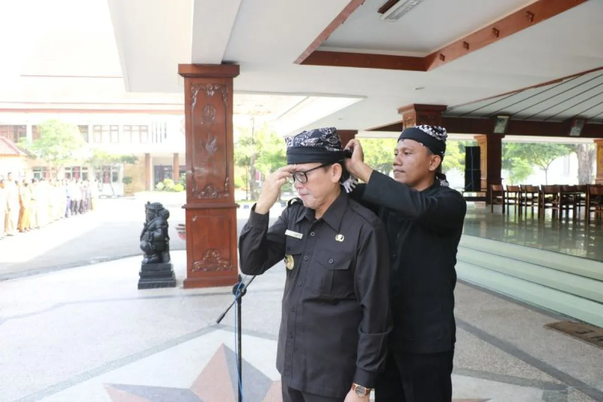 ASN Bojonegoro Diimbau Pakai Udheng Samin untuk Lestarikan Budaya