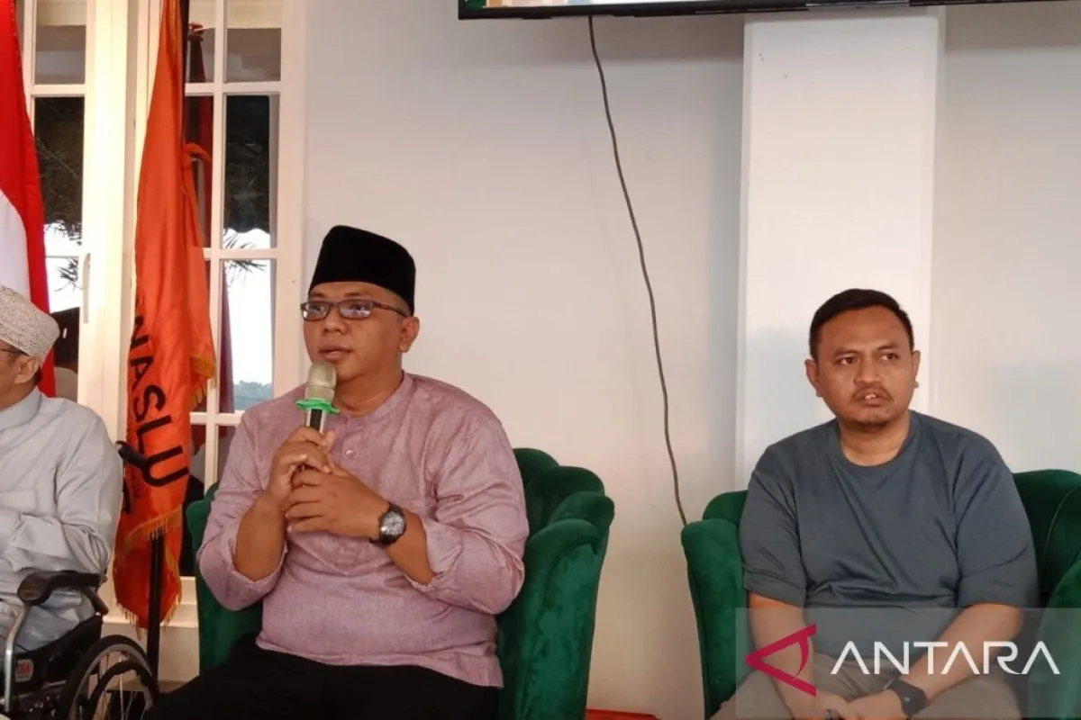 Komisioner KPU dan Bawaslu Bangkalan menjelaskan tentang sengketa hasil perolehan suara calon legislatif di Kabupaten Bangkalan, Jawa Timur, Kamis (23/3/2024). (ANTARA/HO-Bawaslu Bangkalan).