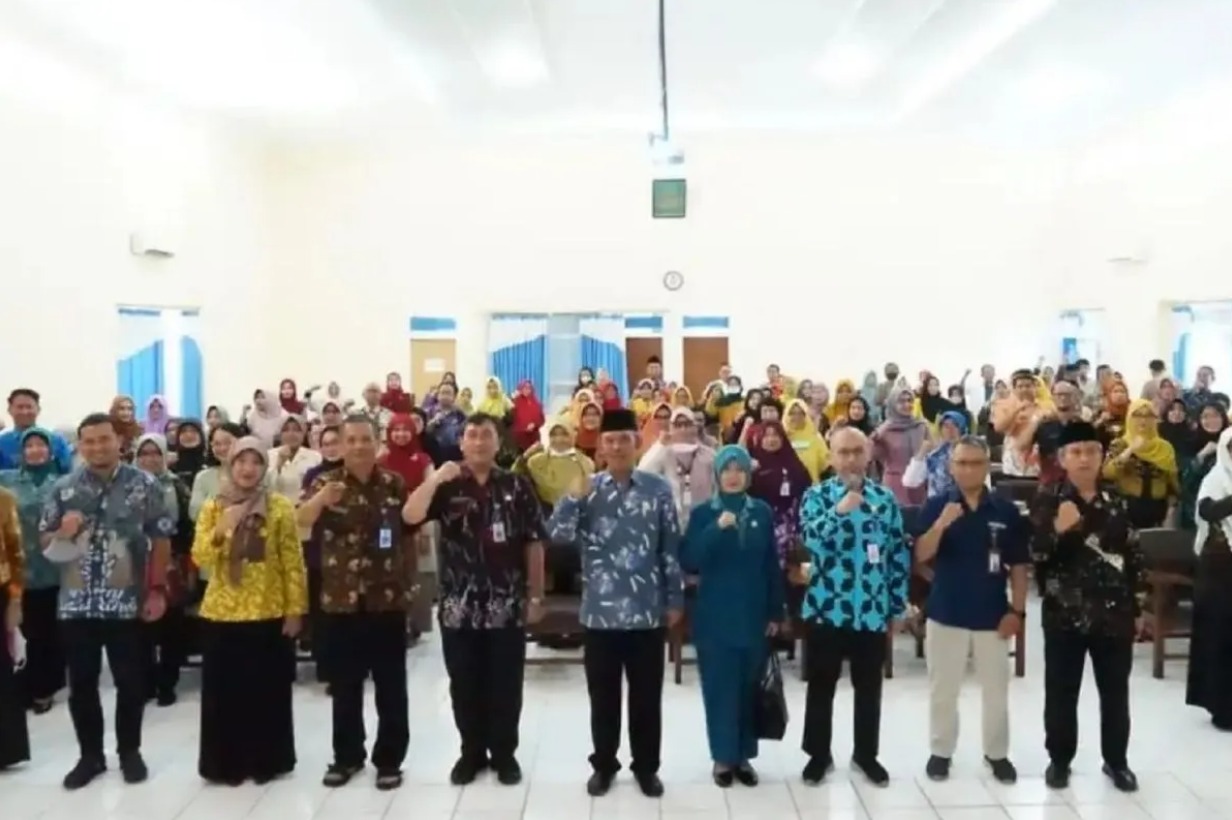 Dinas Kesehatan (Dinkes) Provinsi Jawa Timur adakan sosialisasi tentang Diseminasi dan Evaluasi AMPSR (Audit Maternal Perinatal Surveilans Respons) untuk turunkan angka kematian ibu dan bayi di wilayah Kabupaten Magetan pada Kamis (2/5/2024). (ANTARA/HO-D