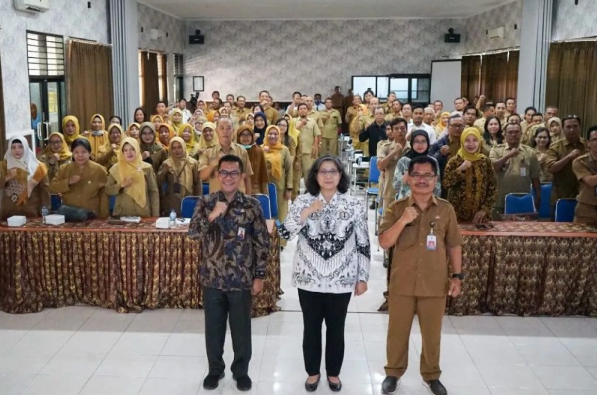 Penjabat Wali Kota Kediri, Zanariah menghadiri acara dengan ASN Kediri, Jawa Timur. Foto: ANTARA-HO-Pemkot Kediri