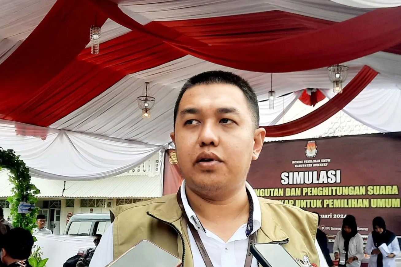 Komisioner KPU Kabupaten Sumenep, Deki Prasetia Utama. Foto: ANTARA-Slamet Hidayat