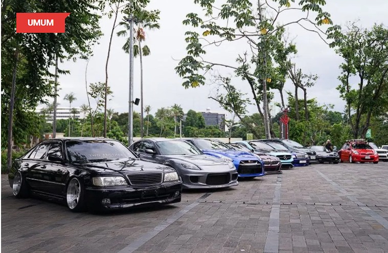 Deretan mobil modifikasi dalam ajang ​​​​​BlackAuto Battle 2024 seri kedua di Jakarta pada Juli 2024. (ANTARA/HO BlackAuto Battle 2024)