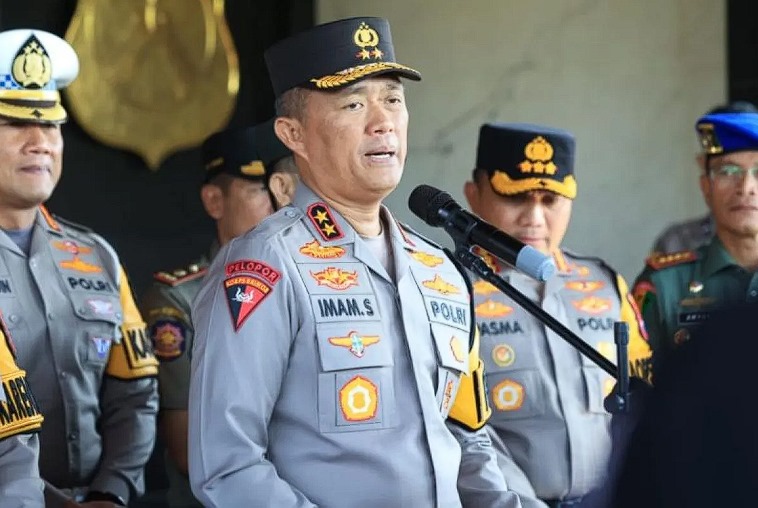 Kapolda Jawa Timur Irjen Pol Imam Sugianto saat memberikan keterangan pers usai memimpin apel gelar pasukan di Mapolda Jatim, Selasa (16/7/2024). ANTARA/HO-Bidhumas Polda Jatim.