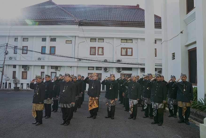 Foto : Kepala Satker Pemkab Tuban saat ikuti Hardiknas 2024. (dok). https://tubankab.go.id/