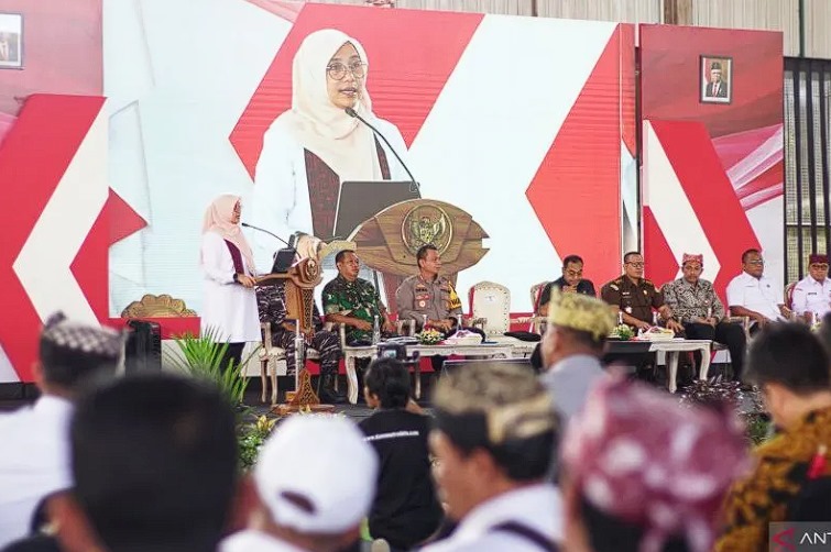 Bupati Banyuwangi Ajak kades sampai Babinsa Tangani Kerawanan Sosial